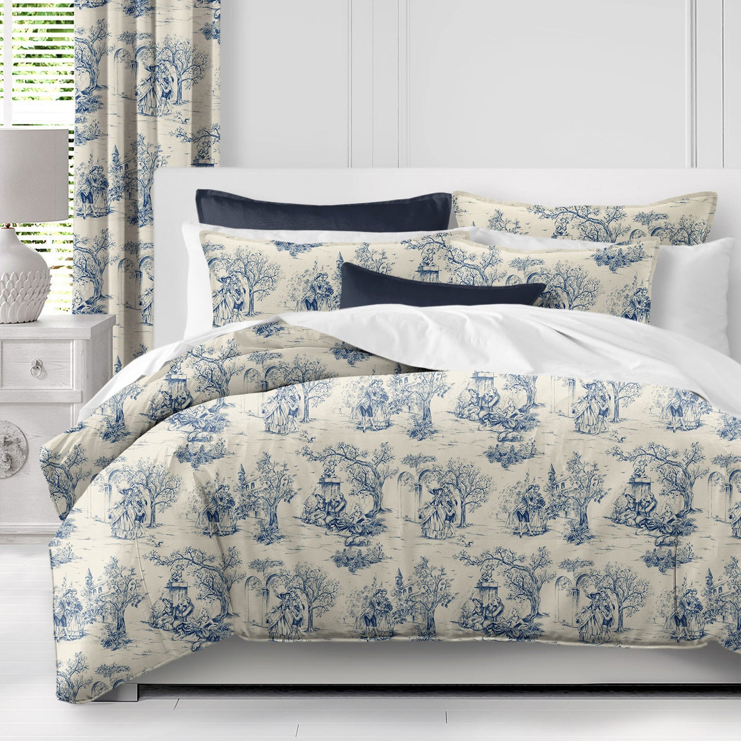 Archamps Toile Blue Shams