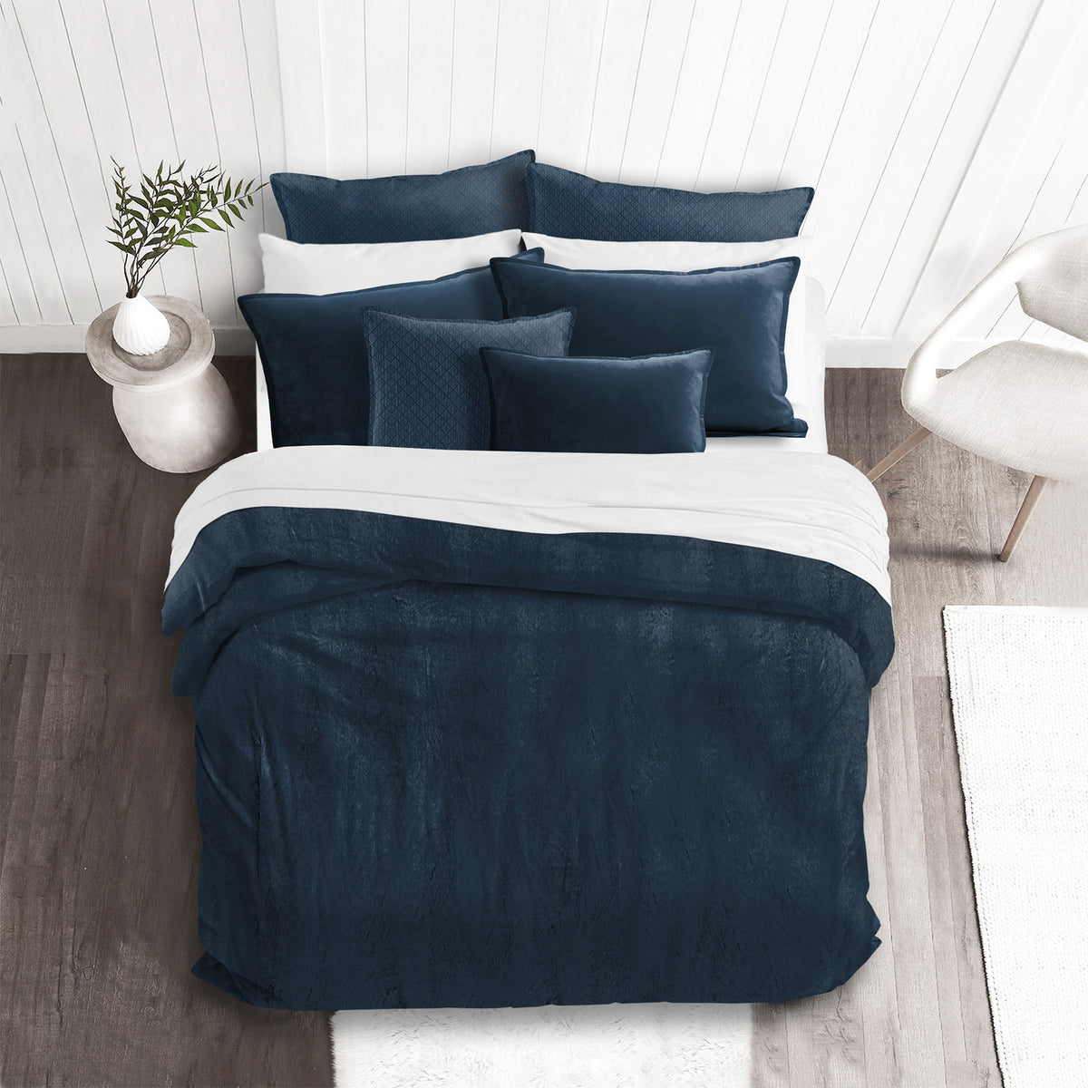Basic Velvet Marine Comforter Set