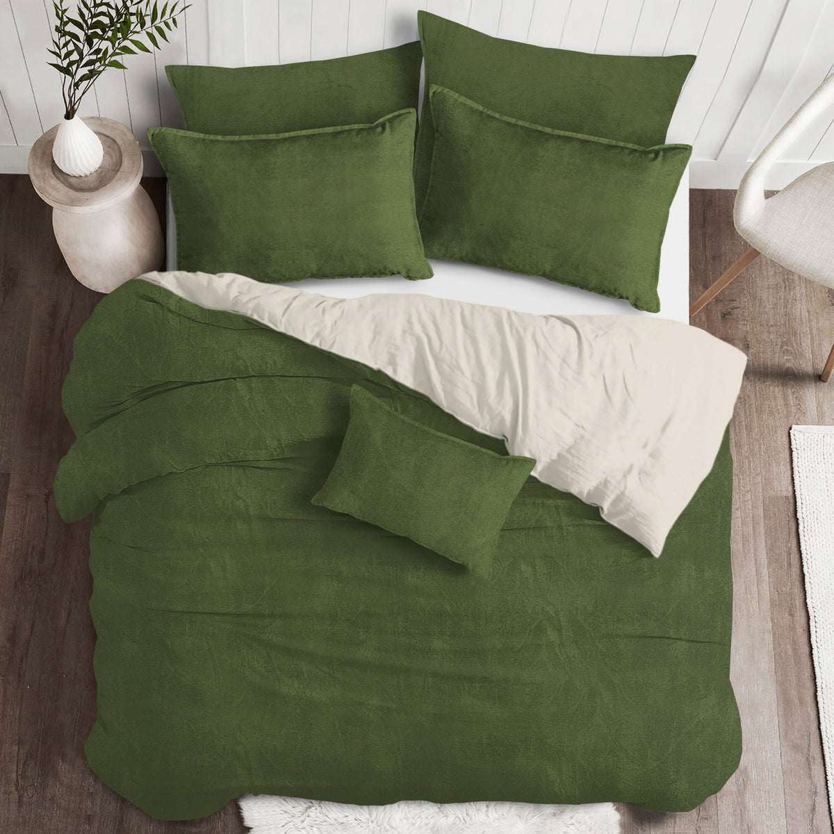 Vanessa Aloe Comforter Set